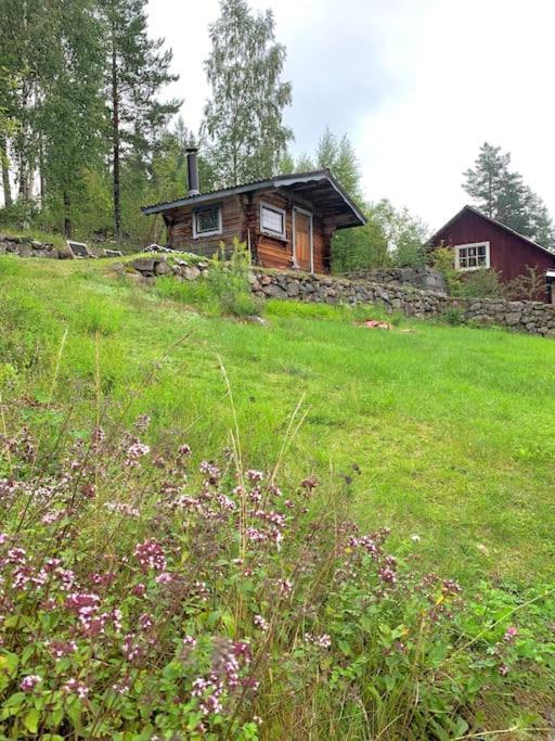 Egen Stuga Och Vedeldad Bastu Linghed Eksteriør billede